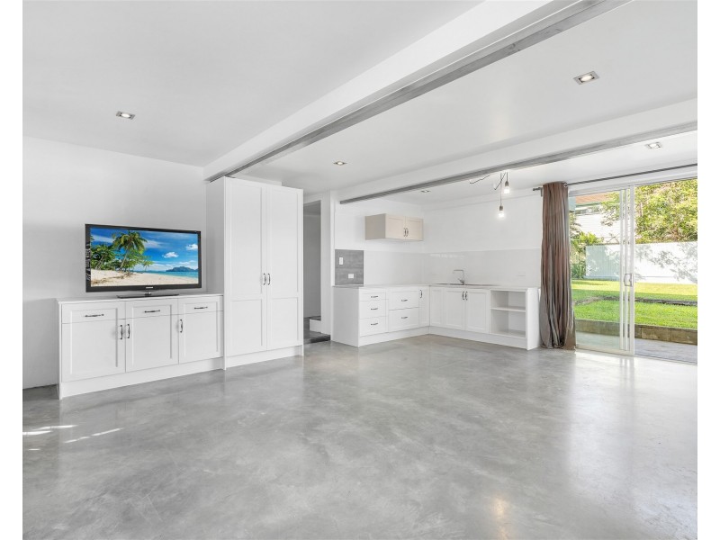 10 Elaine Street, Southport QLD 4215