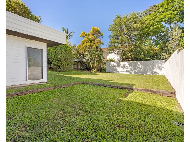 10 Elaine Street, Southport QLD 4215