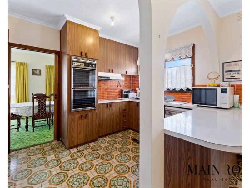 1 willis street, St Albans VIC 3021