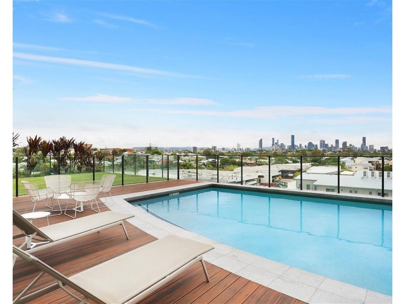 10508/300  OLD CLEVELAND ROAD, Coorparoo QLD 4151