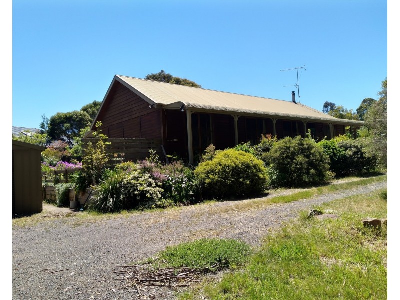 1 kingscote drive, Metung VIC 3904
