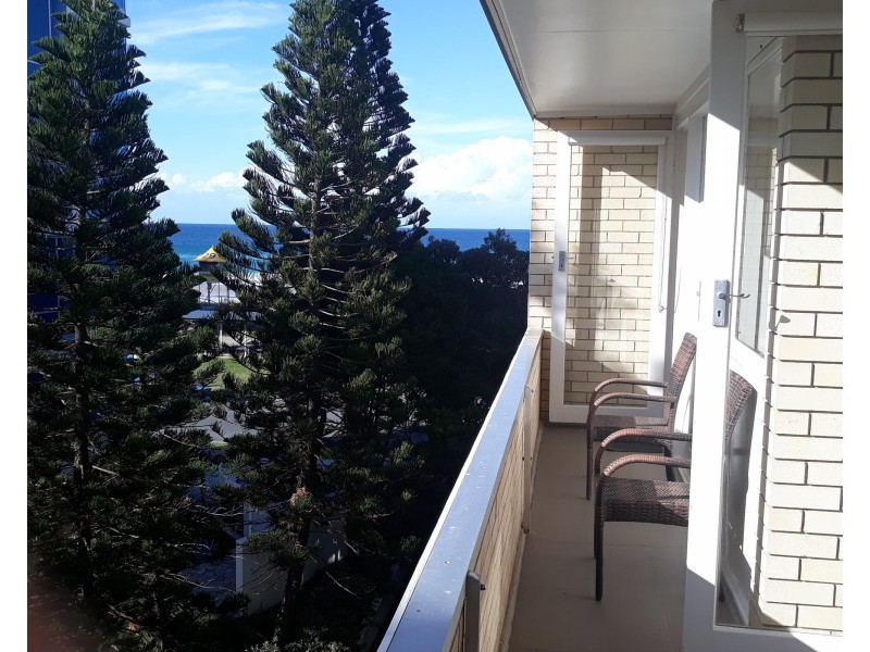 34/136 Old Burleigh Road, Broadbeach QLD 4218