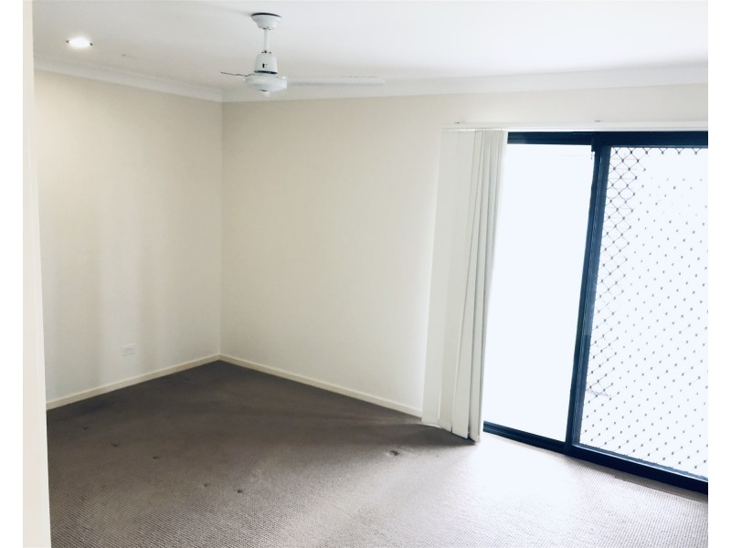 8 Arcadia Boulevard, Pimpama QLD 4209