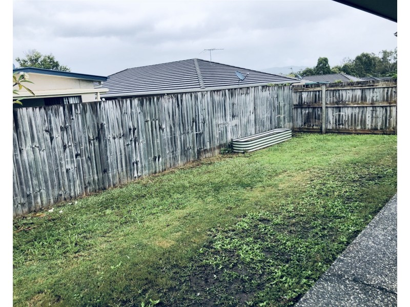 8 Arcadia Boulevard, Pimpama QLD 4209