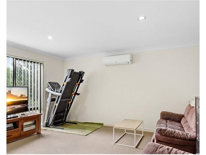 8 Arcadia Boulevard, Pimpama QLD 4209