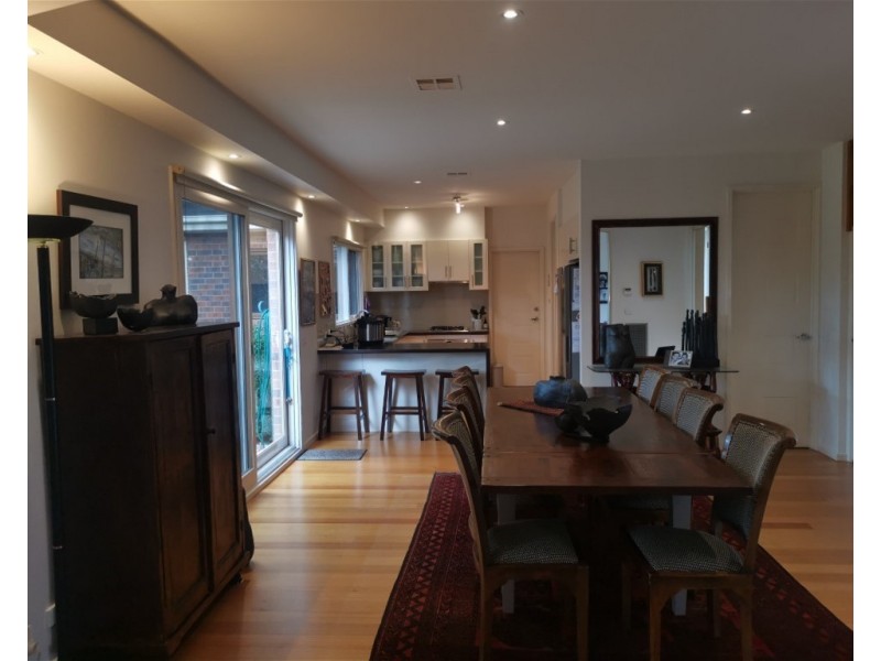 2/11 College St, Elsternwick VIC 3185