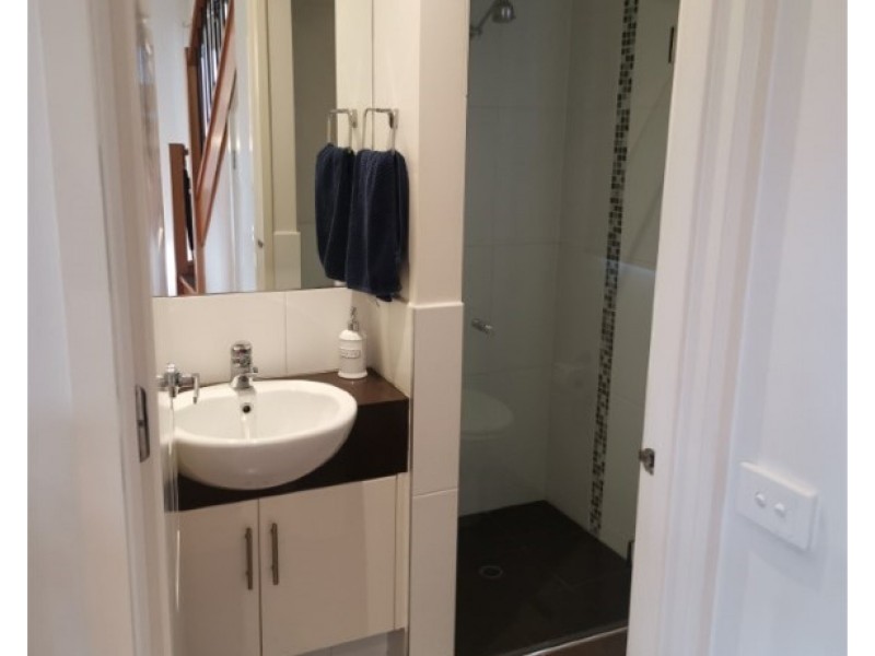 2/11 College St, Elsternwick VIC 3185