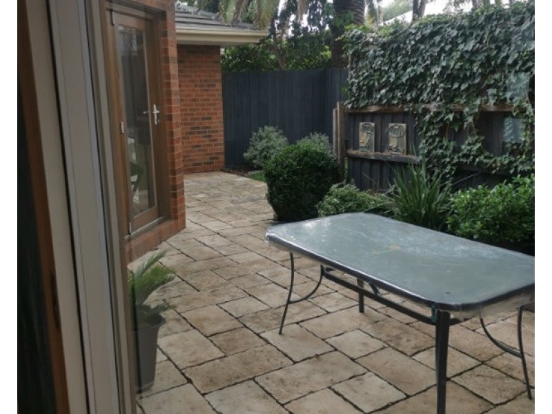 2/11 College St, Elsternwick VIC 3185