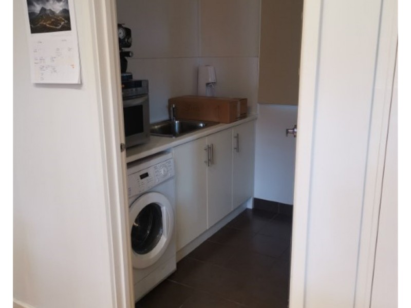2/11 College St, Elsternwick VIC 3185