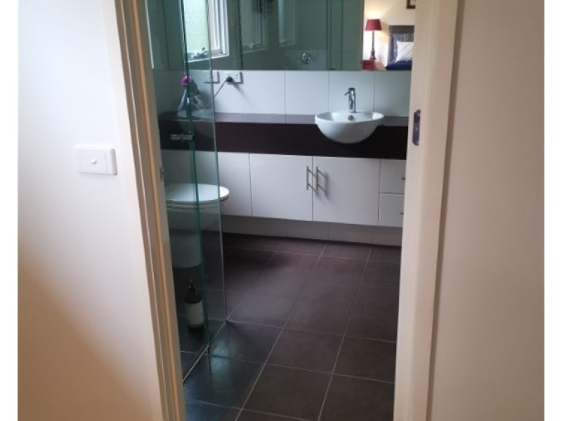 2/11 College St, Elsternwick VIC 3185