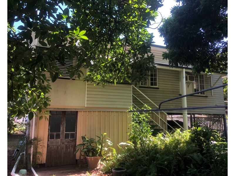 39 Bell Street, South Townsville QLD 4810