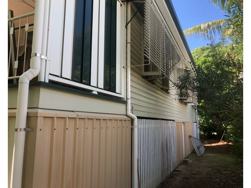 39 Bell Street, South Townsville QLD 4810