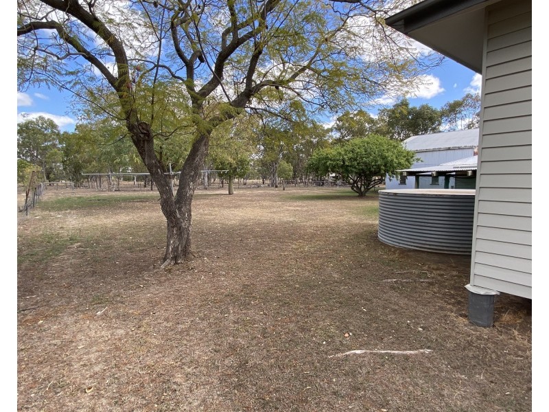 6 High st, Jandowae QLD 4410