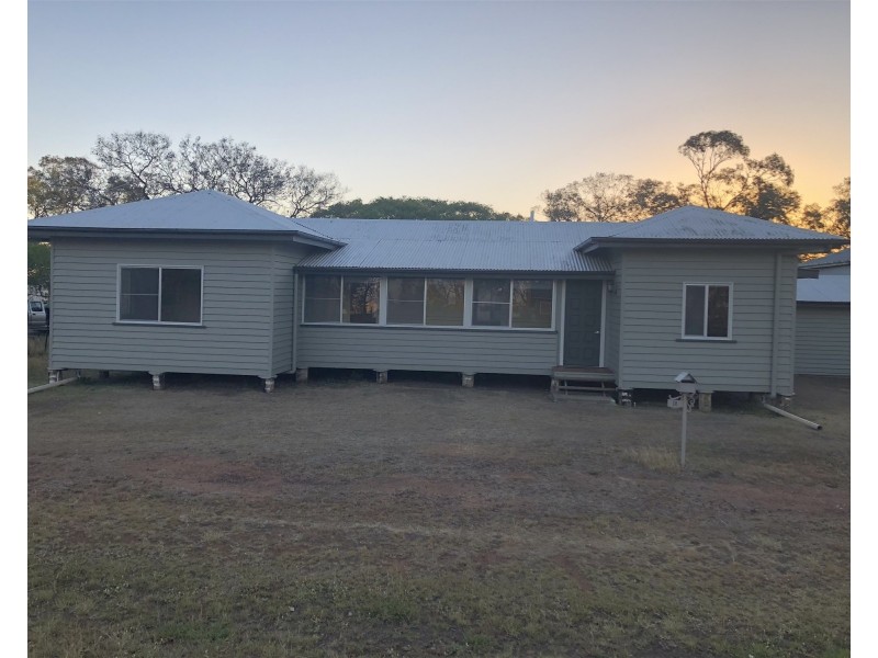 6 High st, Jandowae QLD 4410