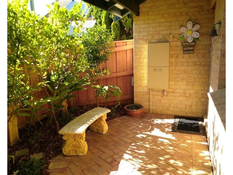11/3 – 5 Dover Street, Greenfields WA 6210