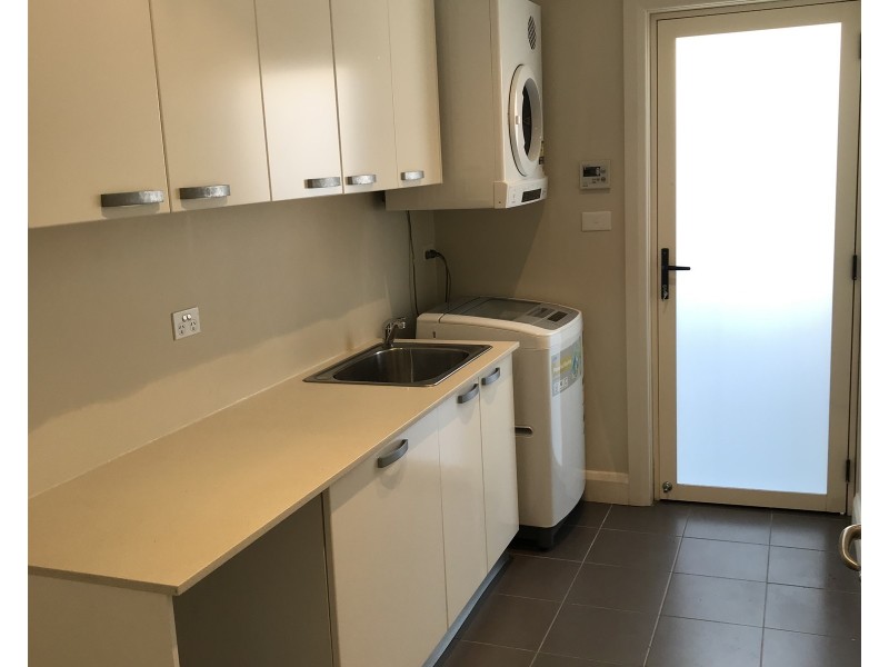 189 Burns Bay Road, Lane Cove NSW 2066