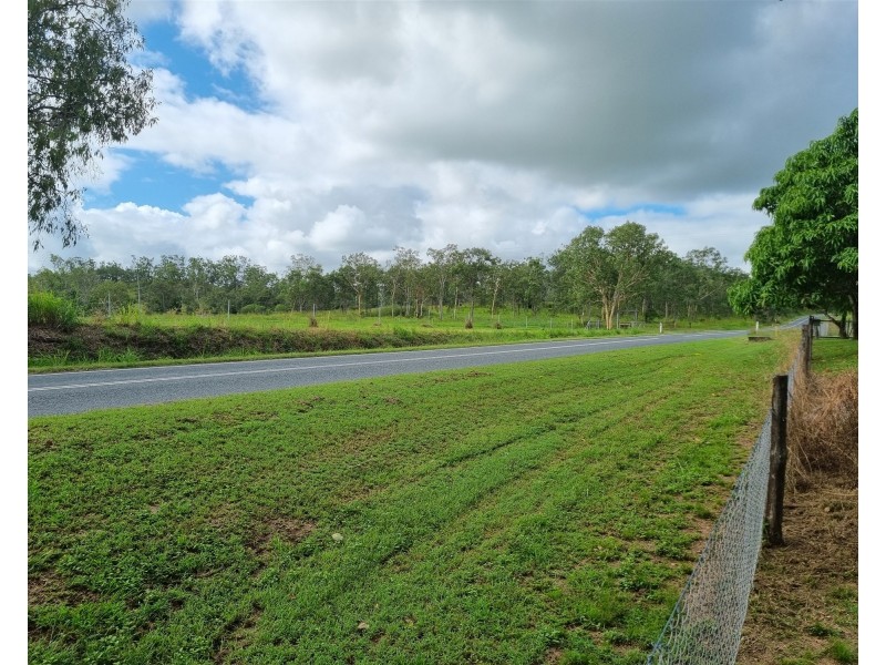215 Mia Mia Connection Rd, Mirani QLD 4754