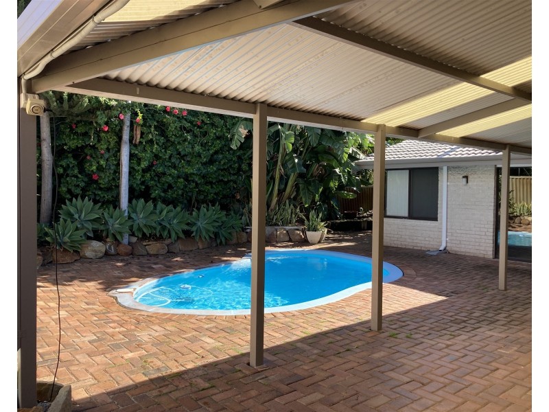 5 Chenard St, Carine WA 6020