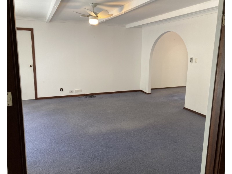 5 Chenard St, Carine WA 6020