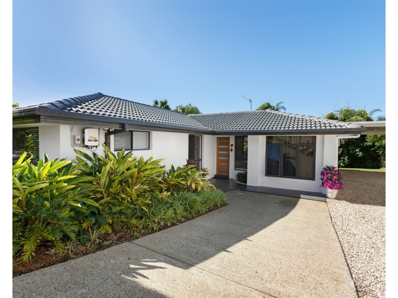 6 Remount Place, Carrara QLD 4211