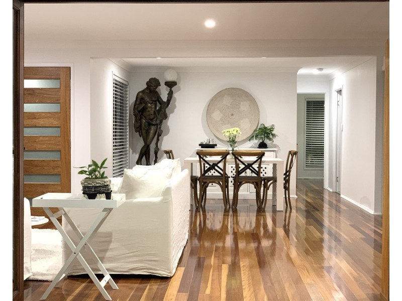 6 Remount Place, Carrara QLD 4211