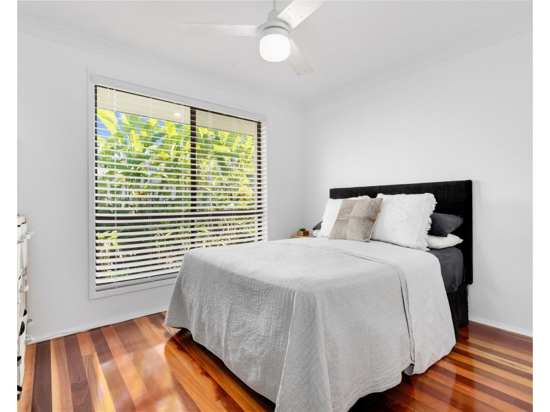 6 Remount Place, Carrara QLD 4211