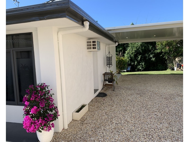 6 Remount Place, Carrara QLD 4211