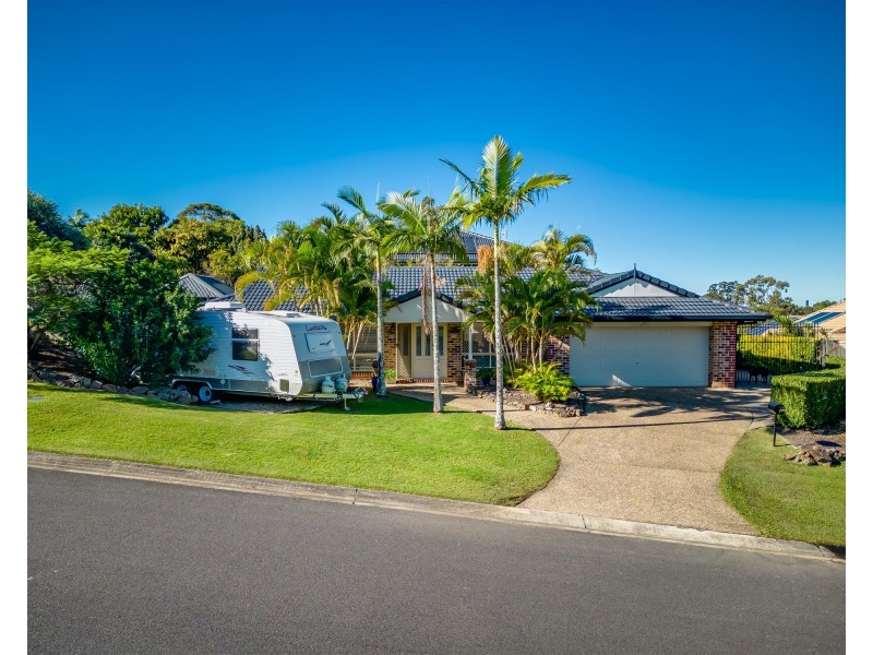 1 Regal Court, Highland Park QLD 4211