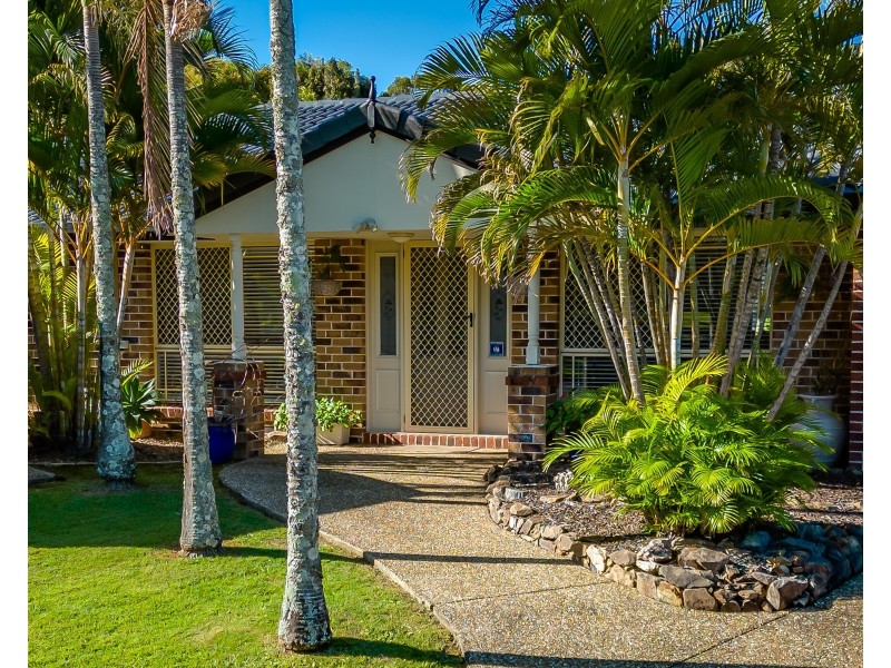 1 Regal Court, Highland Park QLD 4211