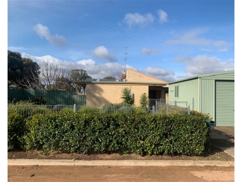 78 Railway Tce East, Snowtown SA 5520