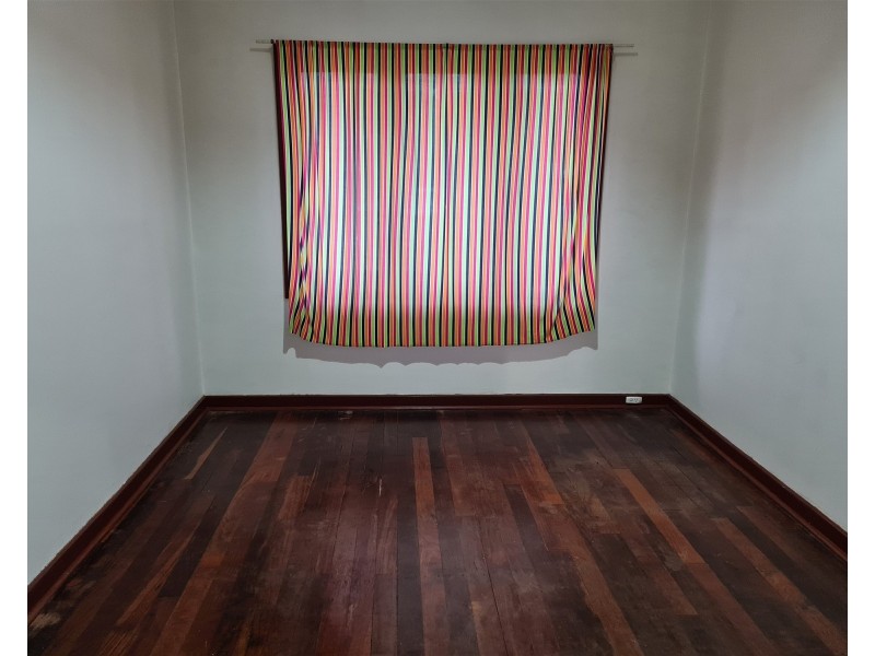 16 Homewood Street, Cloverdale WA 6105