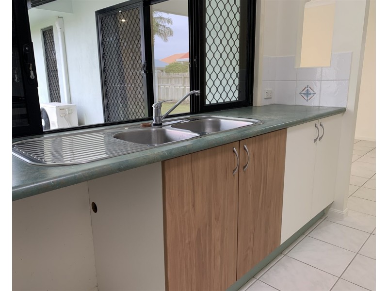 12 Bellingham Crescent, Kirwan QLD 4817