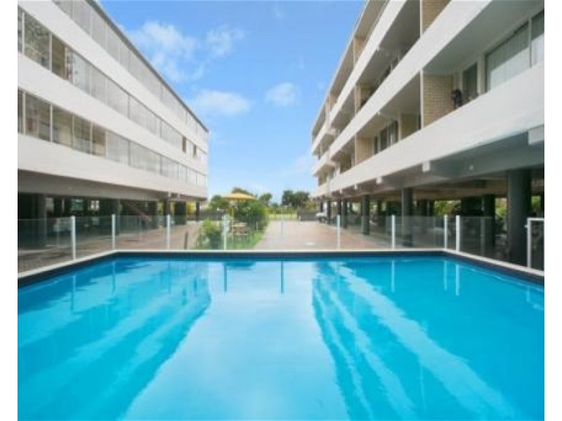 29/136 Old Burleigh Road, Broadbeach QLD 4218