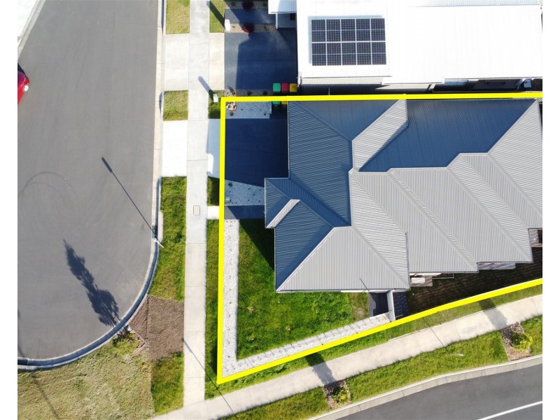 13 Dairyman Place, Calderwood NSW 2527
