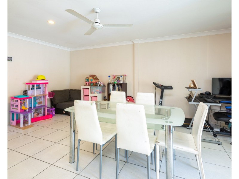 22/13 Hervey Street, Pacific Pines QLD 4211