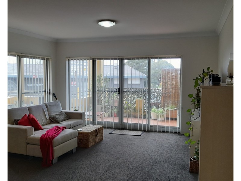 3/377  Princes Highway, Woonona NSW 2517