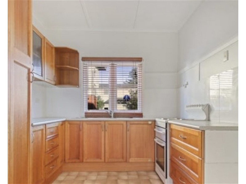 36 Pur Pur Avenue, Lake Illawarra NSW 2528