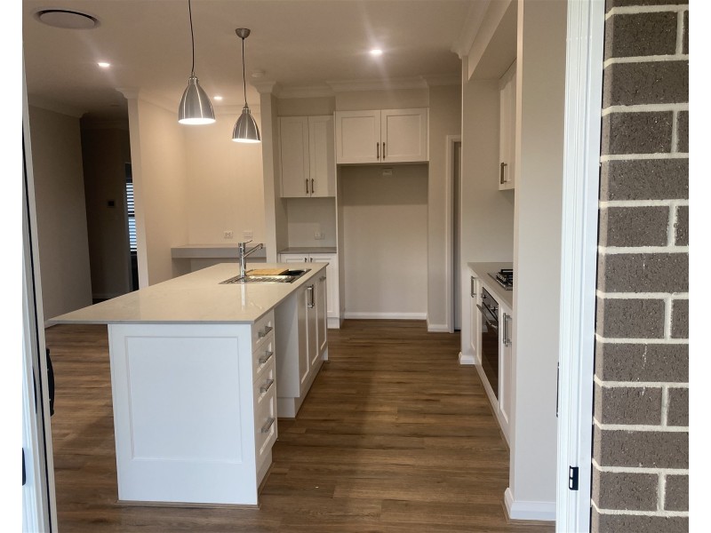 28 Currawong Drive, Calala NSW 2340