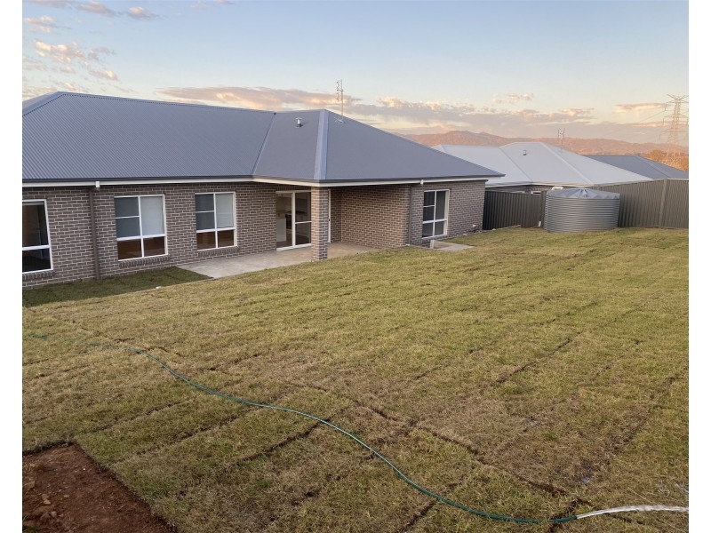 28 Currawong Drive, Calala NSW 2340