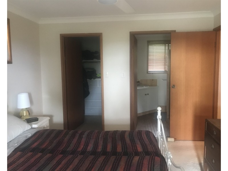 27 Birnam Ave, Banora Point NSW 2486