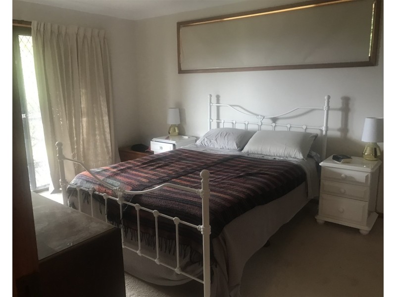 27 Birnam Ave, Banora Point NSW 2486