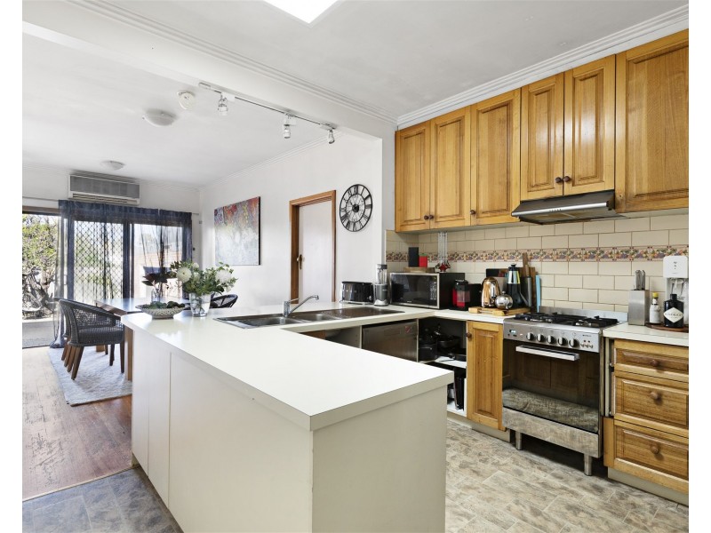 584 Centre Road, Bentleigh VIC 3204