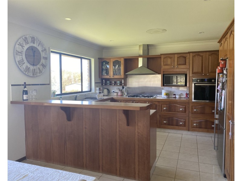 22 Peters Road, Glass House Mountains QLD 4518