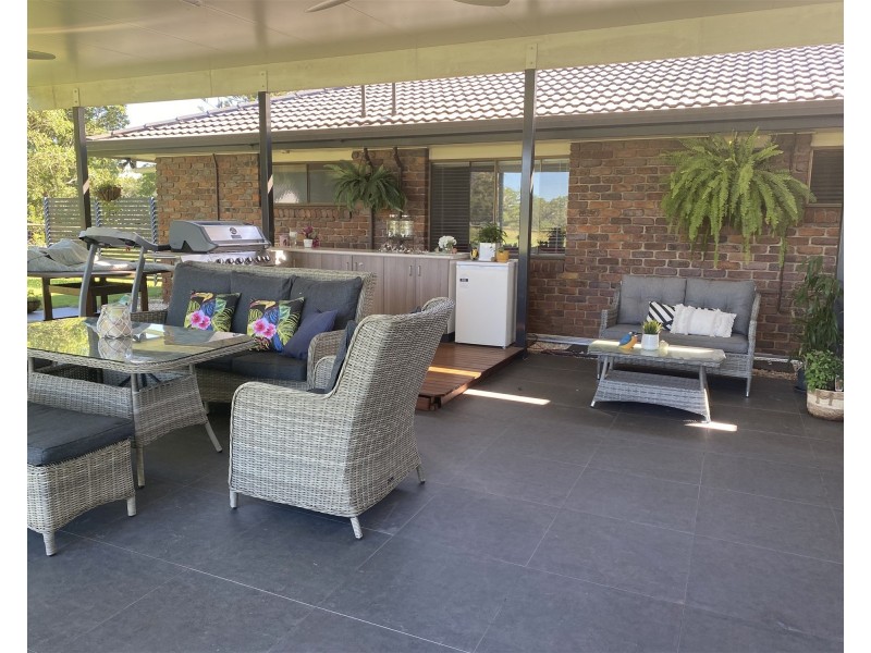 22 Peters Road, Glass House Mountains QLD 4518