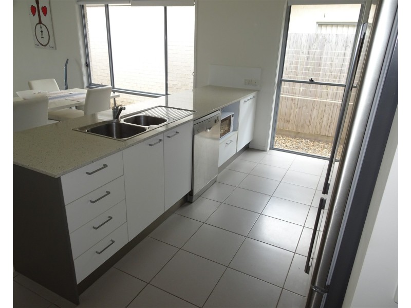 90 Brookside Circuit, Ormeau QLD 4208