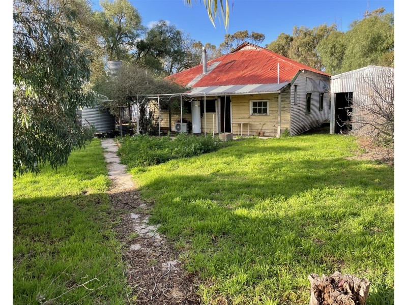 4 Kent Street, Serviceton VIC 3420