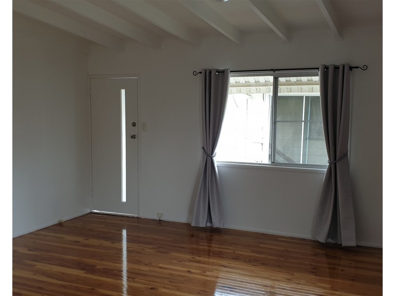 61 Connaught Street, Sandgate QLD 4017