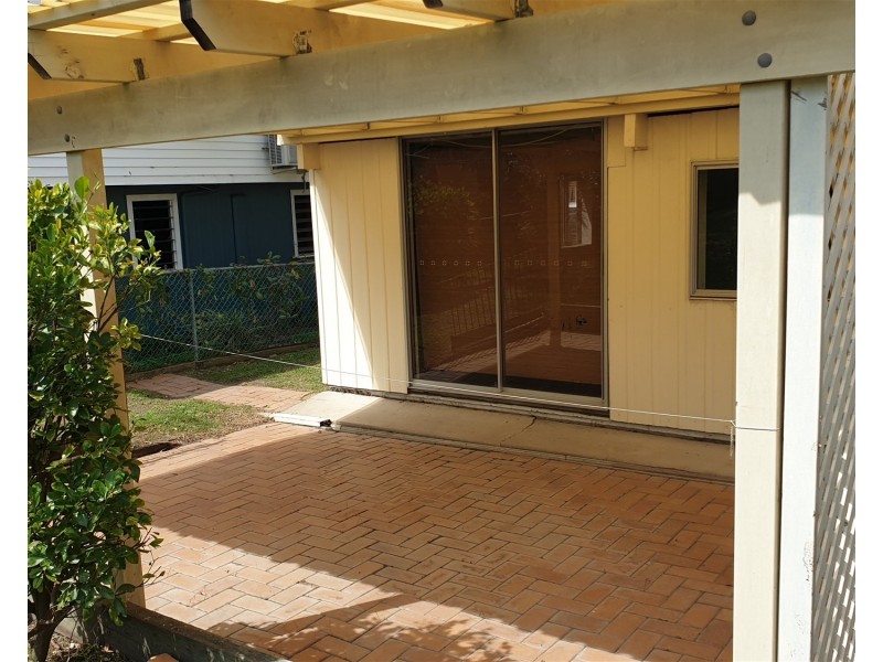 61 Connaught Street, Sandgate QLD 4017