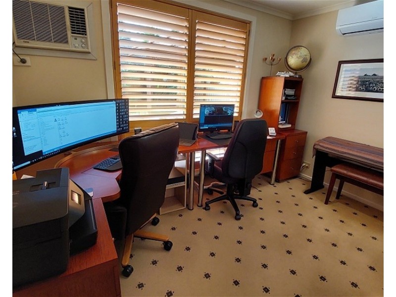 10 Terront Court, Deer Park VIC 3023