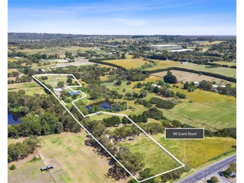 98 Grant Road, Somerville VIC 3912